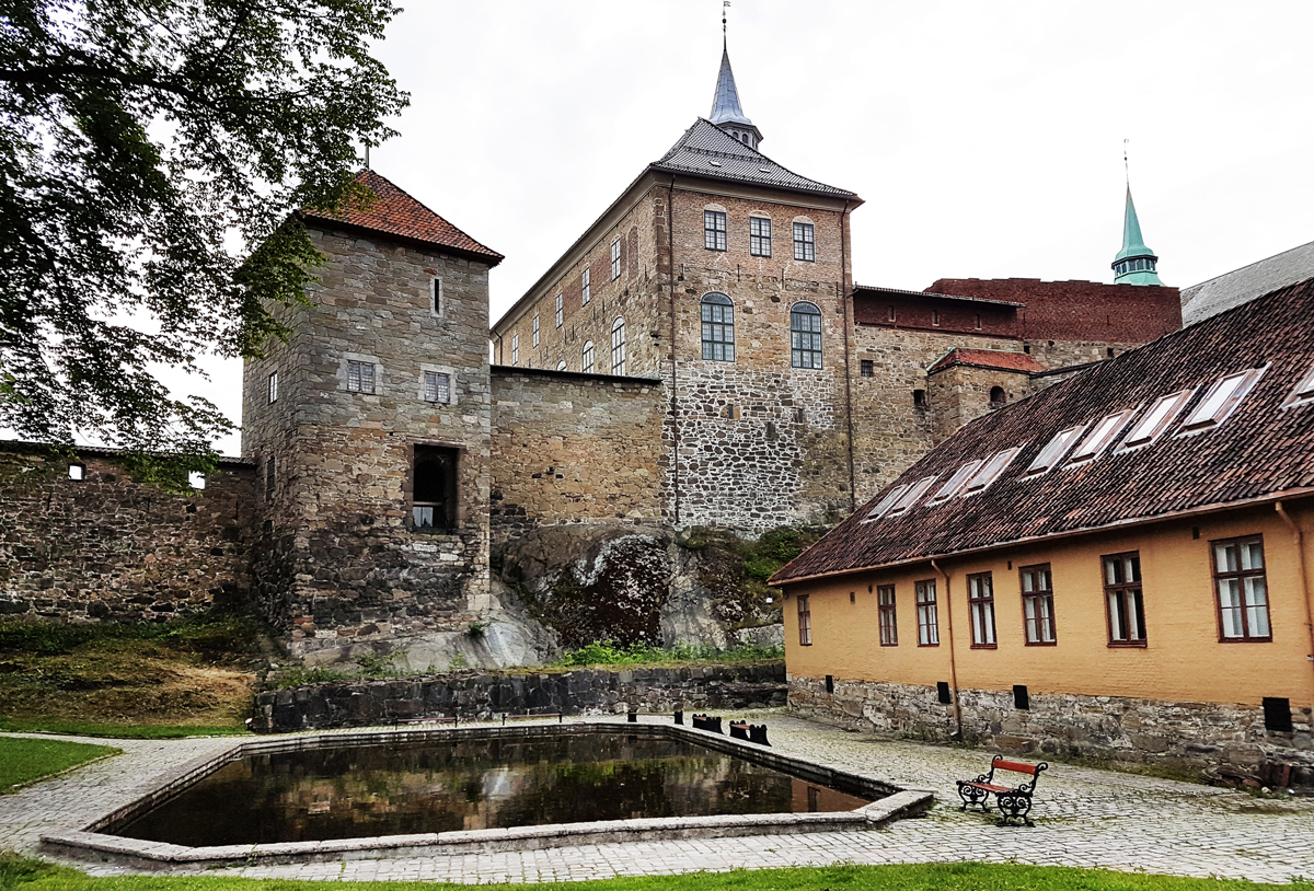 Akershus fortress by dina johnsen